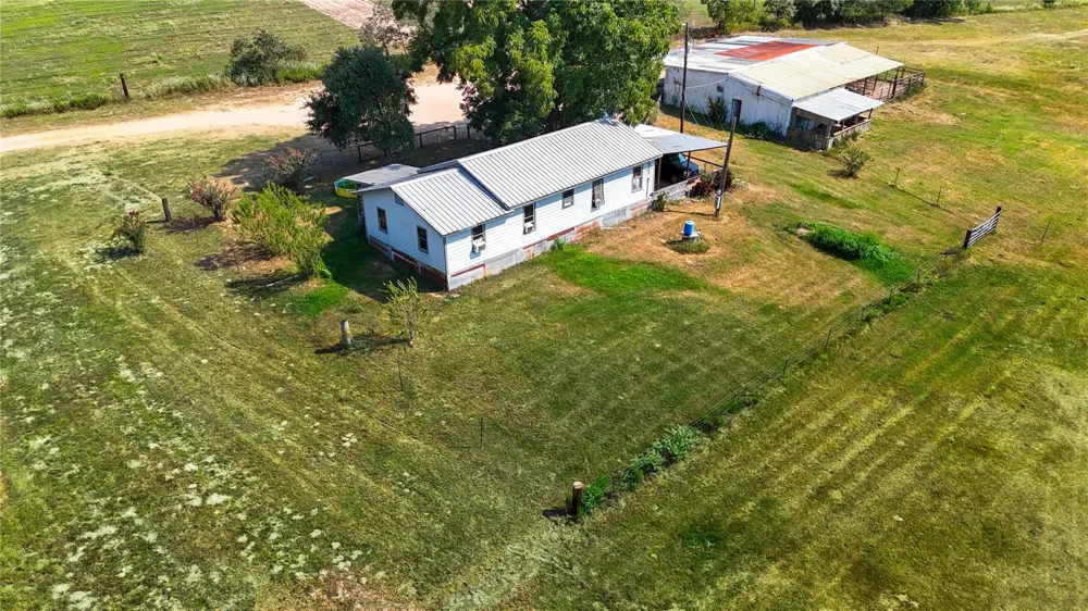10802 County Road 203 Plantersville, TX 77363