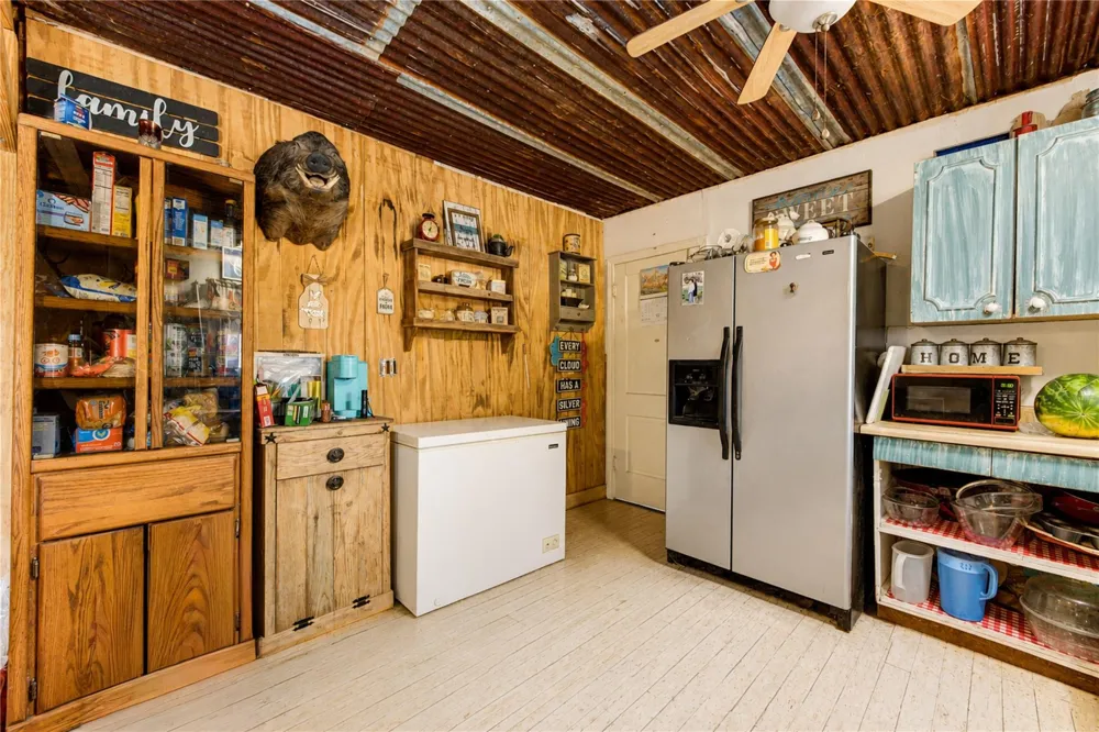 10802 County Road 203 Plantersville, TX 77363