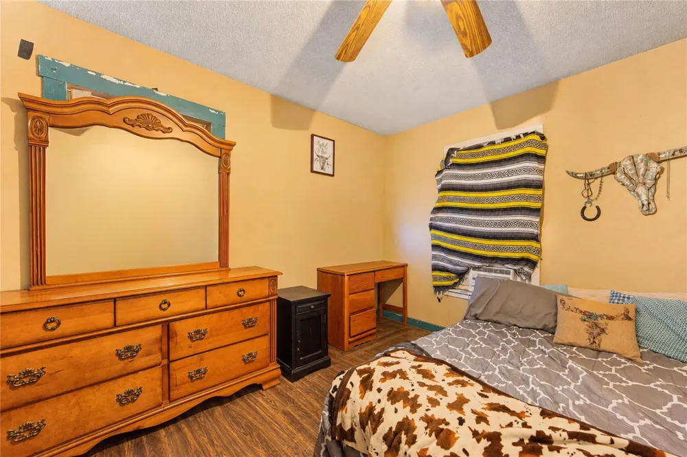 10802 County Road 203 Plantersville, TX 77363