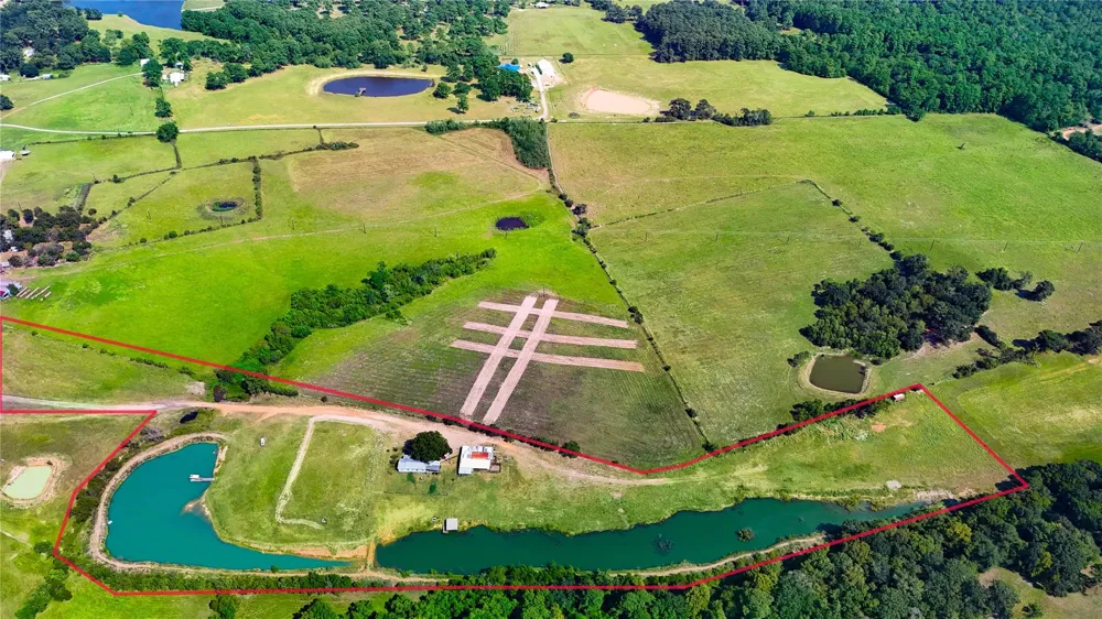 10802 County Road 203 Plantersville, TX 77363