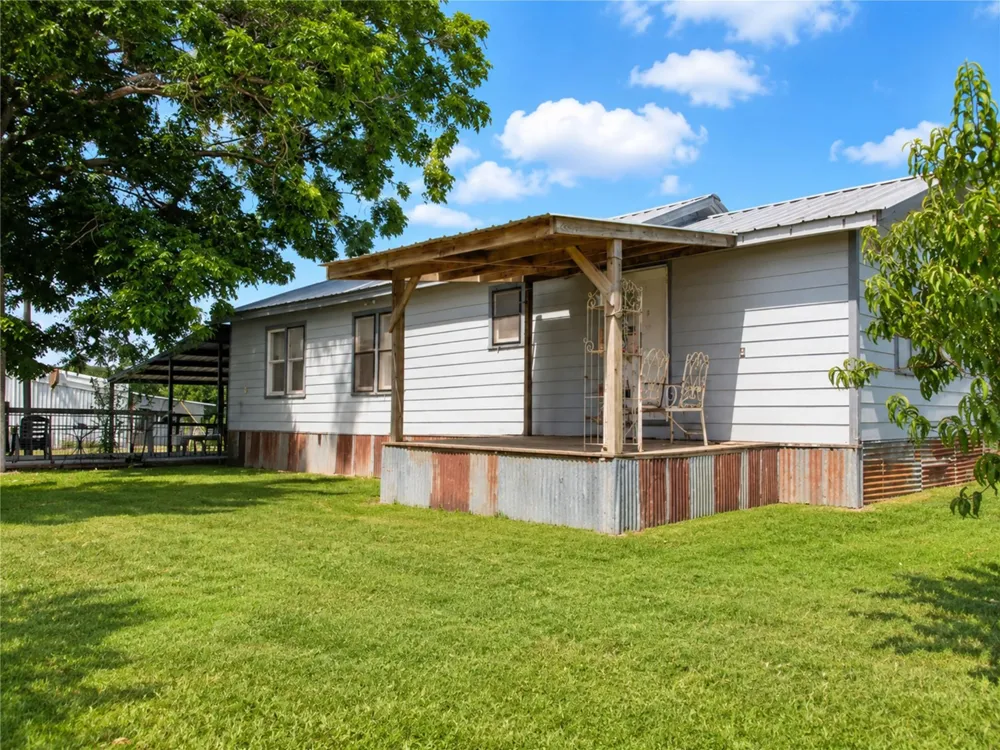 10802 County Road 203 Plantersville, TX 77363