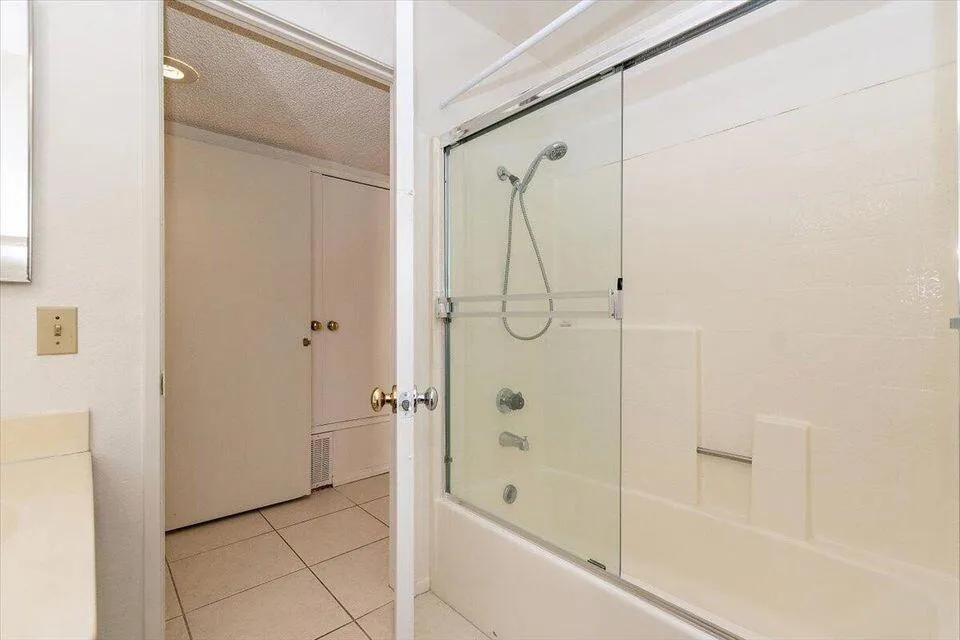 200 E Racquet Club Road #23 Palm Springs, CA 92262