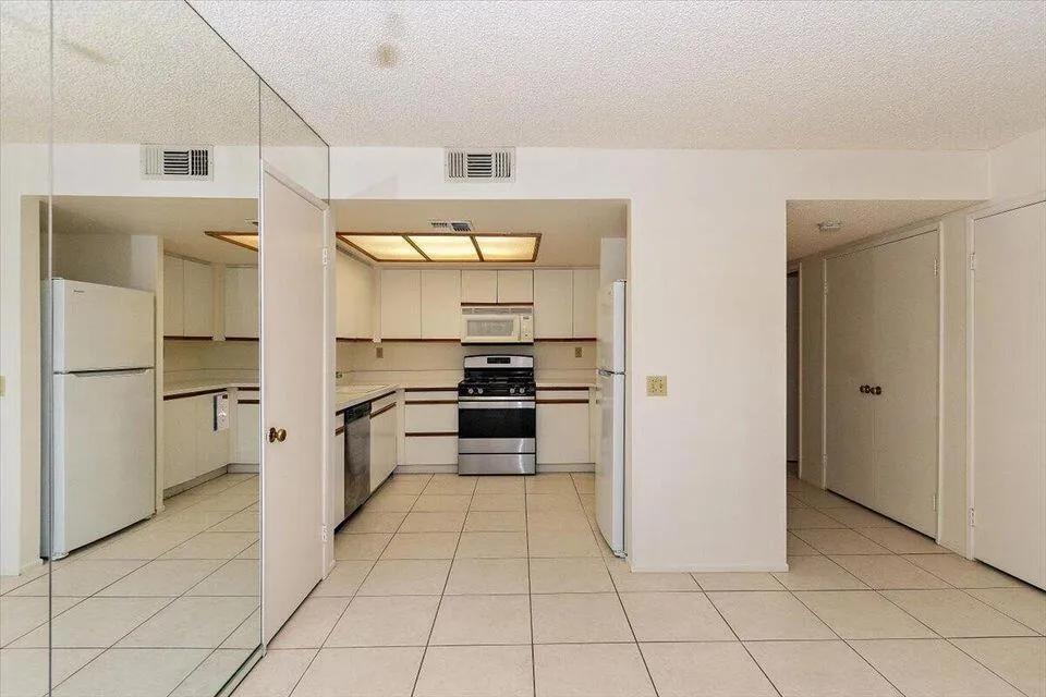200 E Racquet Club Road #23 Palm Springs, CA 92262
