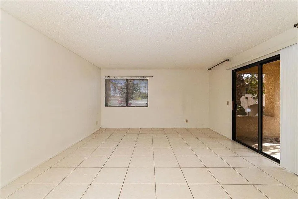200 E Racquet Club Road #23 Palm Springs, CA 92262
