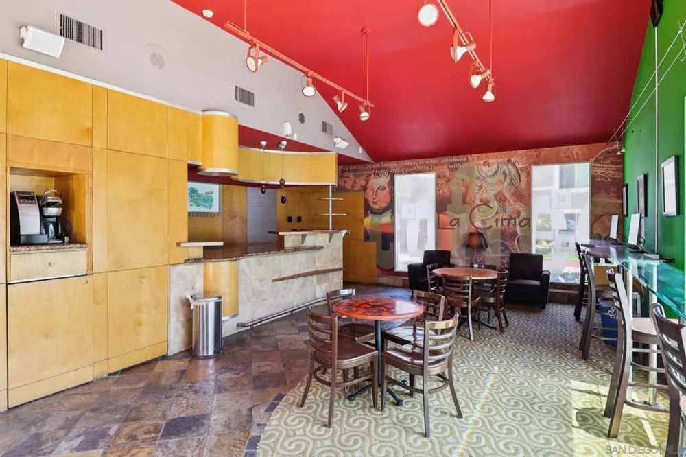 7565 Charmant Dr #505 San Diego, CA 92122