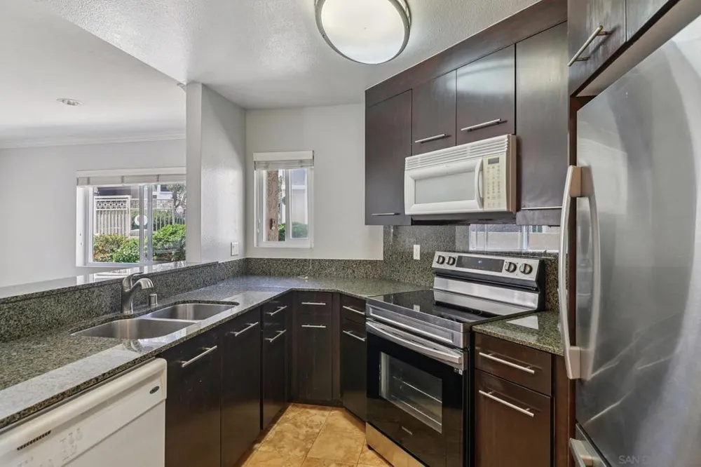 7565 Charmant Dr #505 San Diego, CA 92122