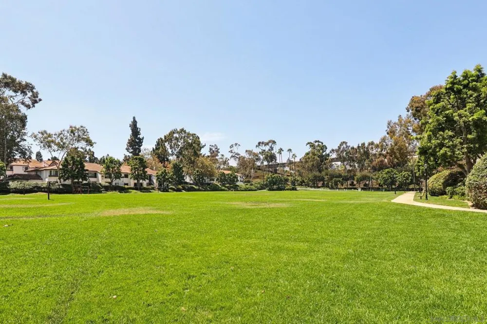 7565 Charmant Dr #505 San Diego, CA 92122