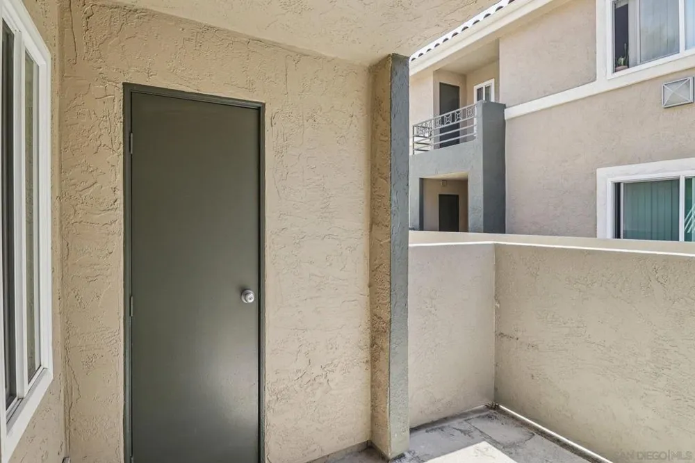 7565 Charmant Dr #505 San Diego, CA 92122