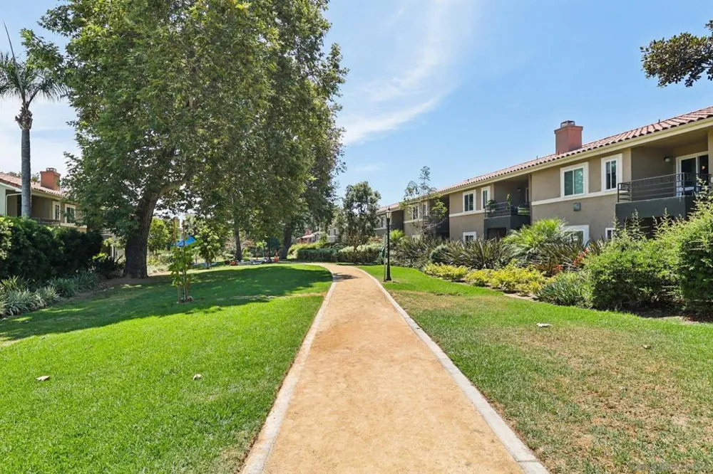 7565 Charmant Dr #505 San Diego, CA 92122