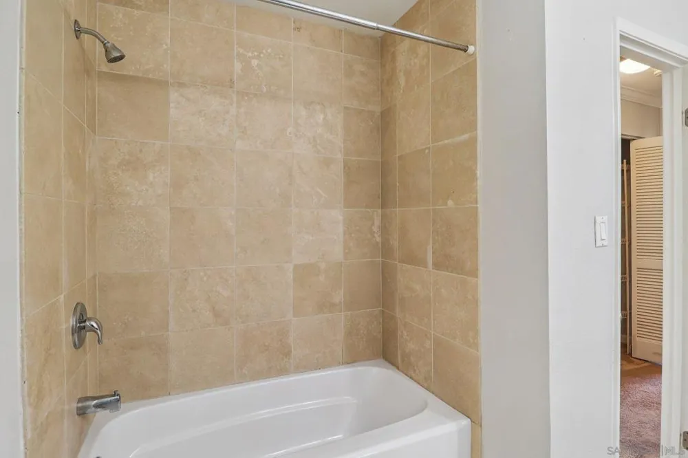 7565 Charmant Dr #505 San Diego, CA 92122