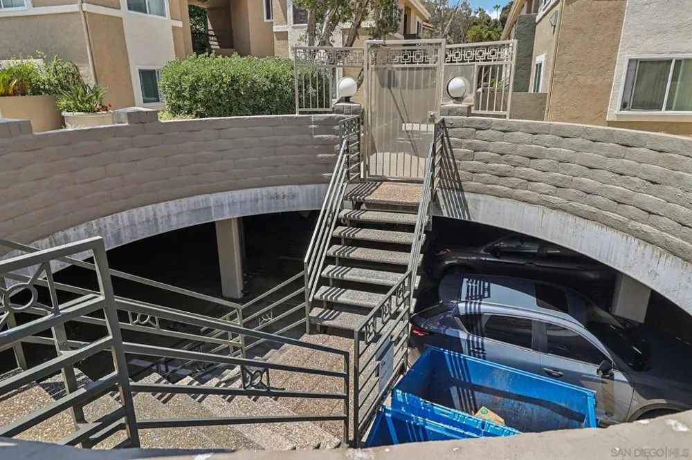 7565 Charmant Dr #505 San Diego, CA 92122