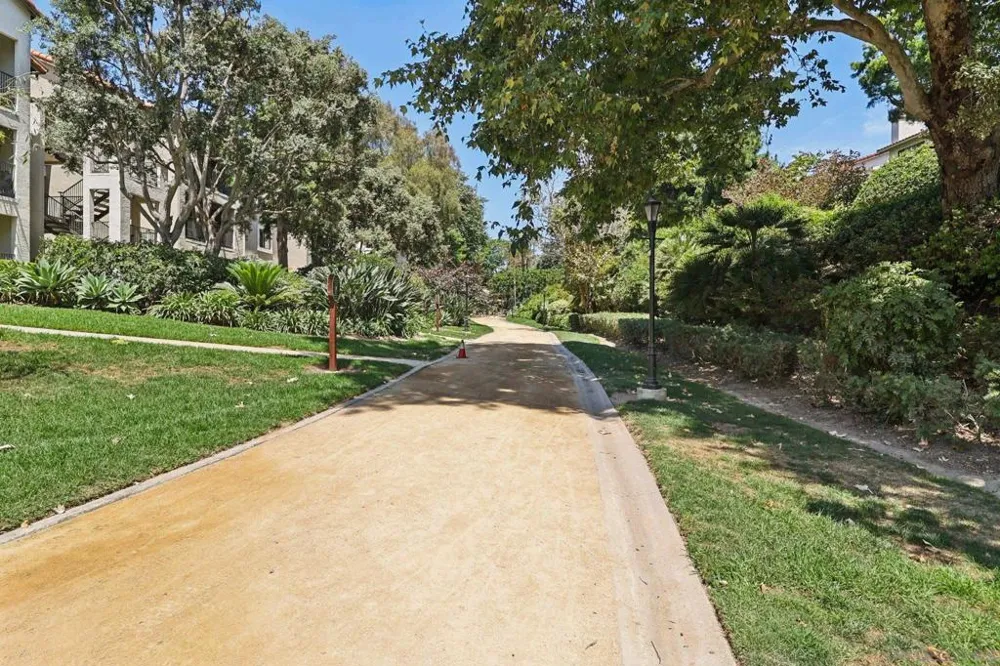 7565 Charmant Dr #505 San Diego, CA 92122