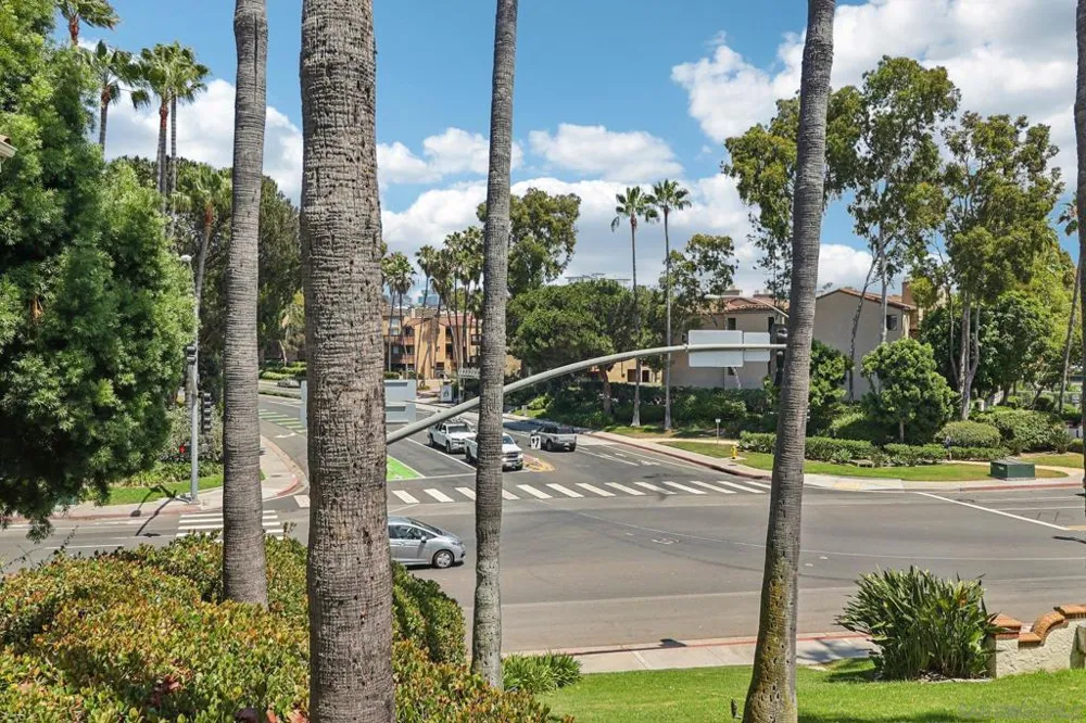 7565 Charmant Dr #505 San Diego, CA 92122