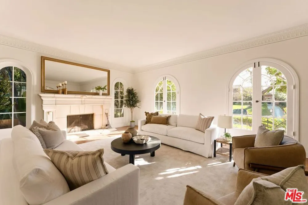 441 S Muirfield Road Los Angeles, CA 90020