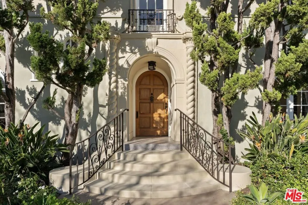 441 S Muirfield Road Los Angeles, CA 90020