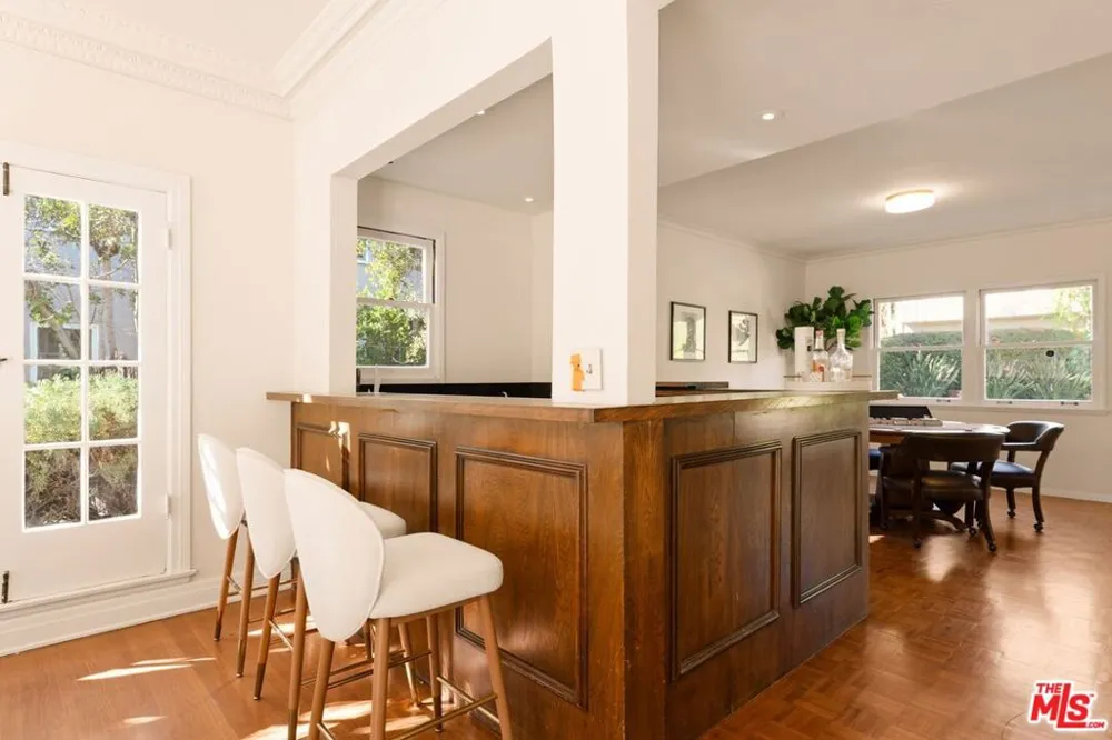 441 S Muirfield Road Los Angeles, CA 90020