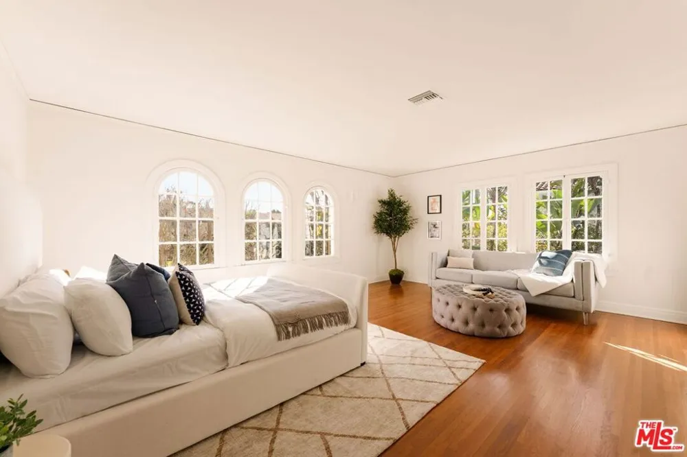 441 S Muirfield Road Los Angeles, CA 90020