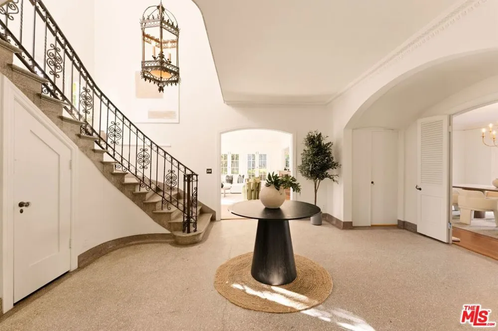 441 S Muirfield Road Los Angeles, CA 90020