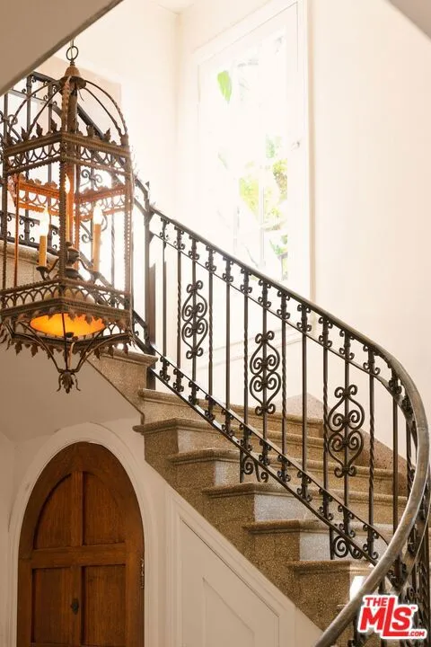 441 S Muirfield Road Los Angeles, CA 90020