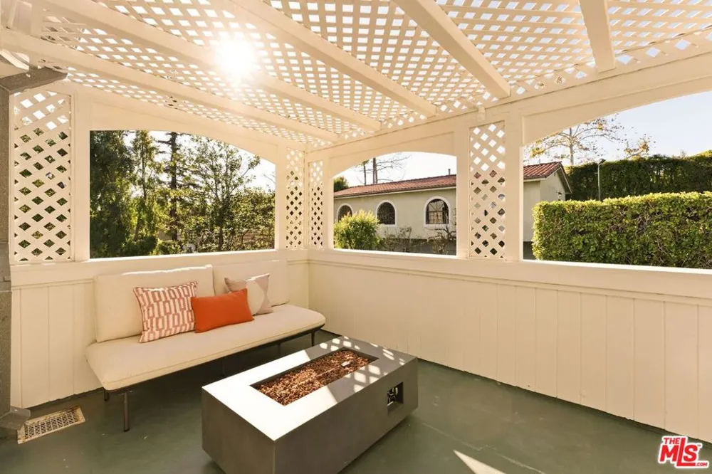 441 S Muirfield Road Los Angeles, CA 90020