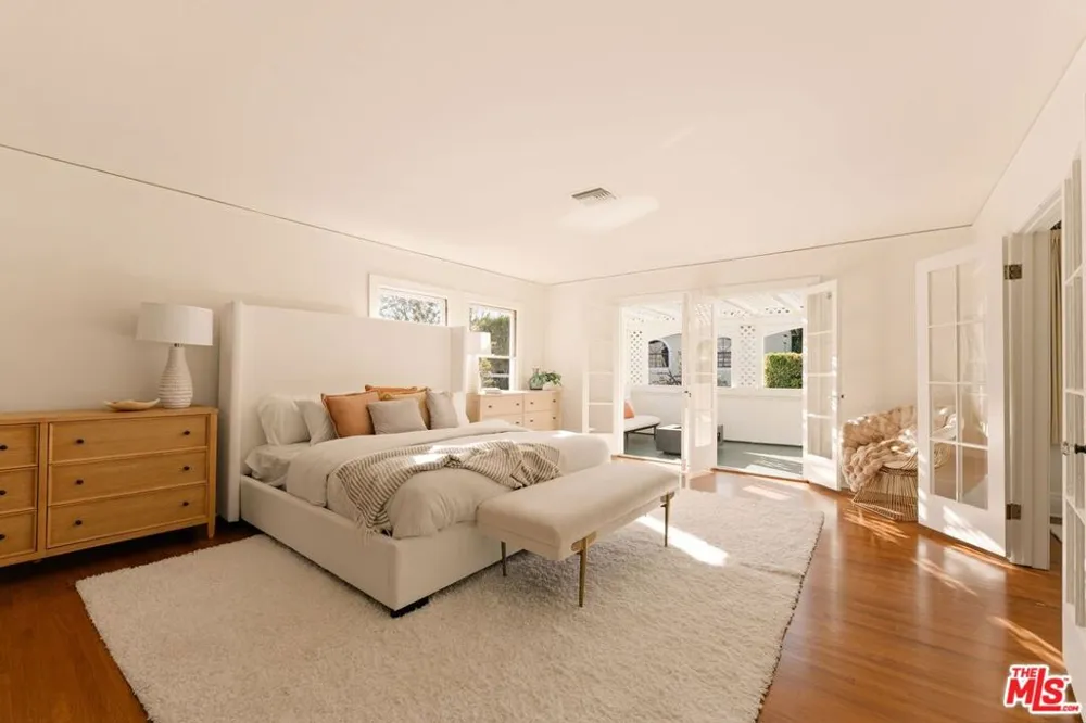 441 S Muirfield Road Los Angeles, CA 90020