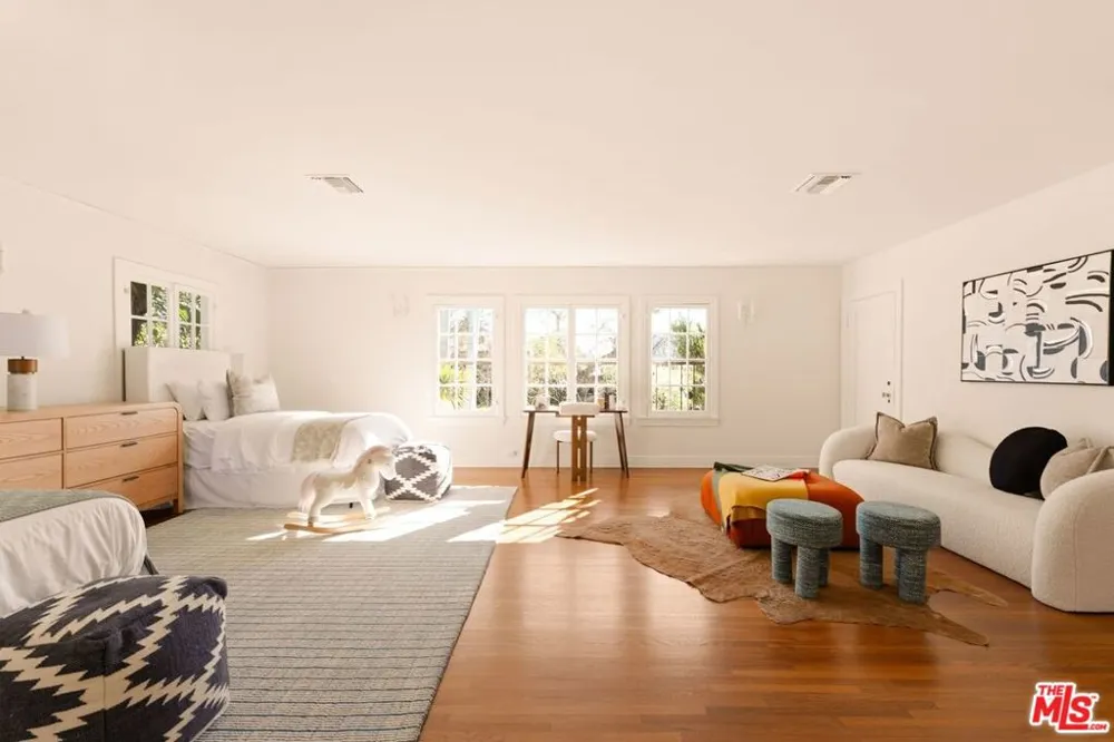 441 S Muirfield Road Los Angeles, CA 90020