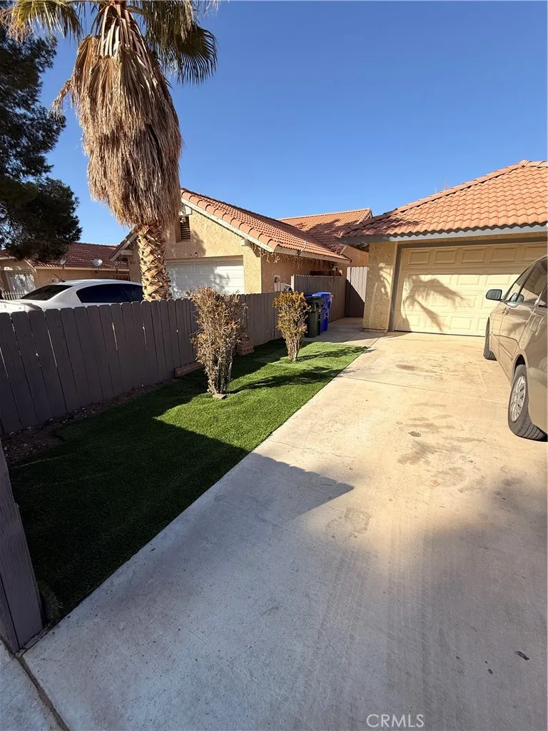 10452 Zinfandel Drive Adelanto, CA 92301