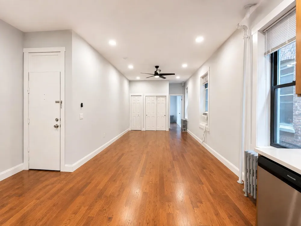 433 52ND ST West New York, NJ 07093