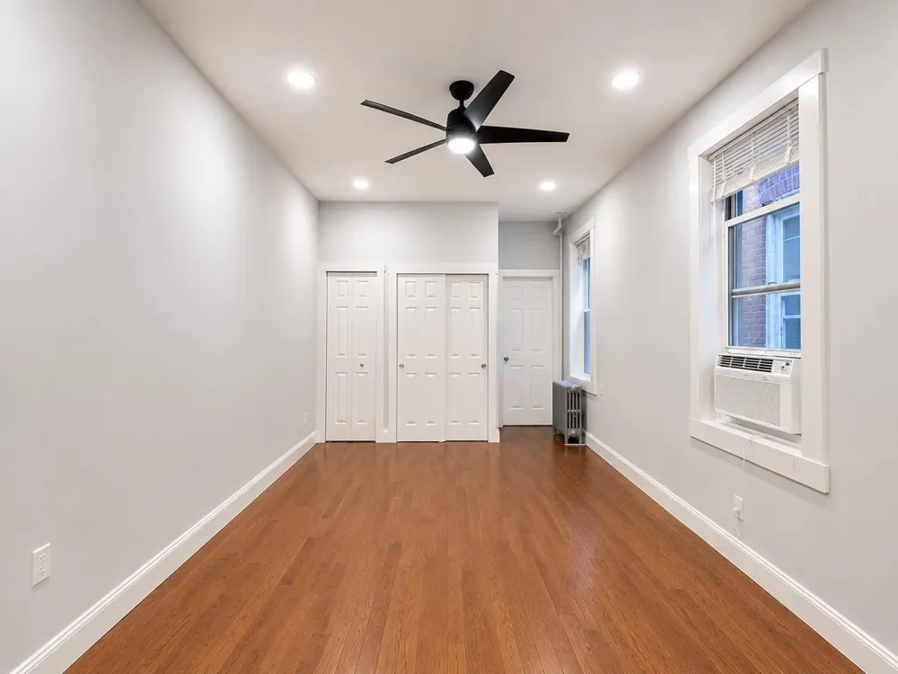 433 52ND ST West New York, NJ 07093