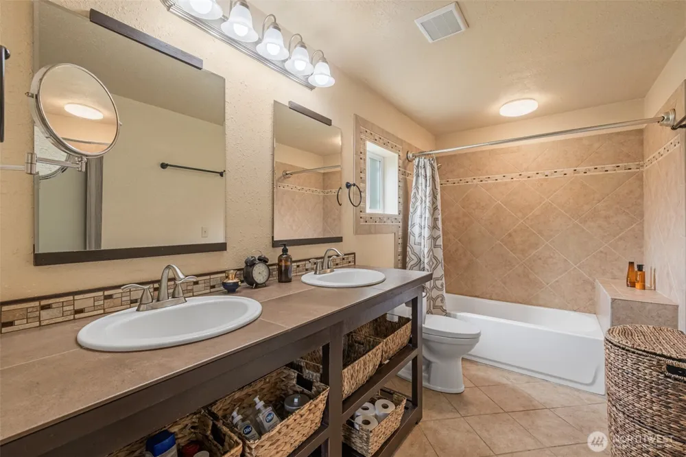 50 Mapleton Way Port Angeles, WA 98363