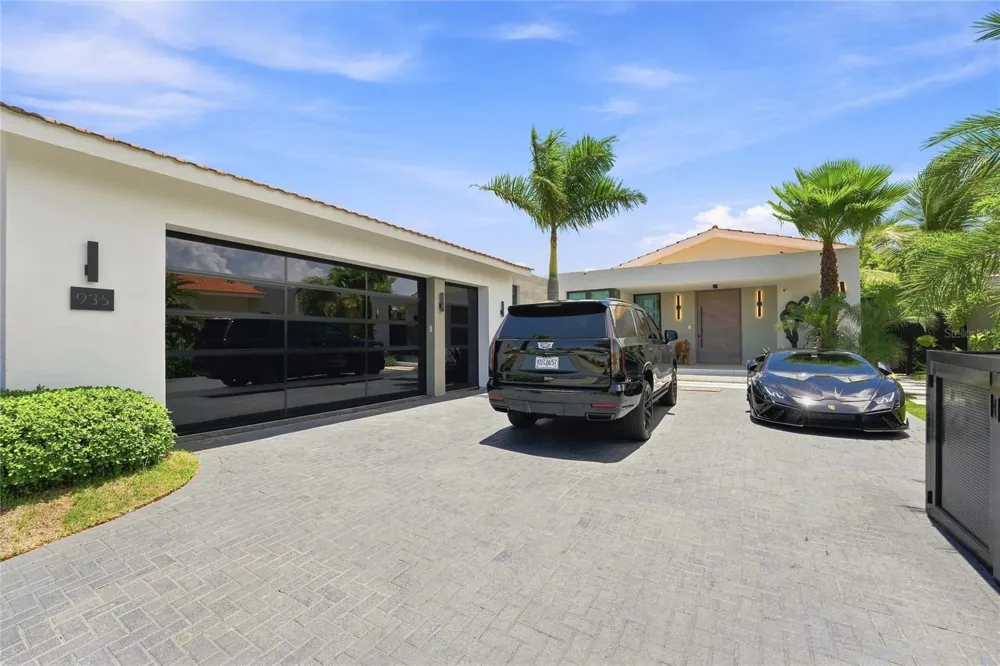 935 ISLA NORTE Dorado, PR 00646