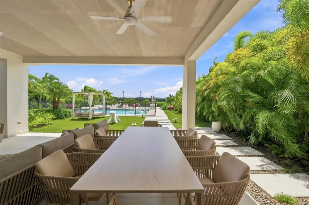 935 ISLA NORTE Dorado, PR 00646