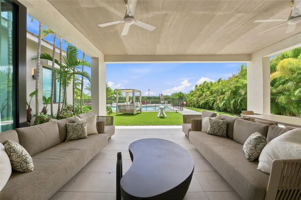 935 ISLA NORTE Dorado, PR 00646