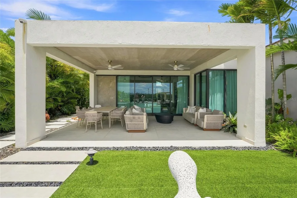 935 ISLA NORTE Dorado, PR 00646