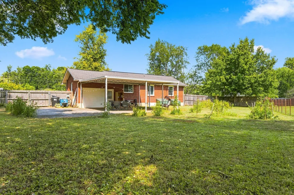 1914 Cypress Dr Murfreesboro, TN 37130