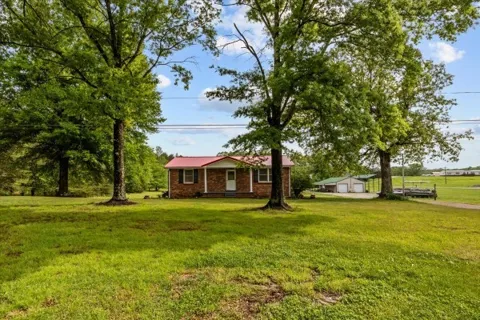 4135 Highway 70 E