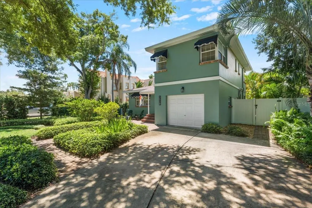 3528 FOSTER HILL DRIVE St Petersburg, FL 33704