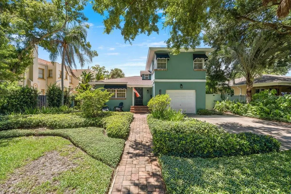 3528 FOSTER HILL DRIVE St Petersburg, FL 33704