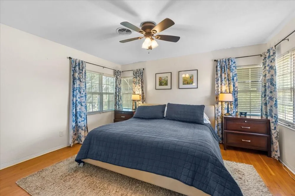 3528 FOSTER HILL DRIVE St Petersburg, FL 33704