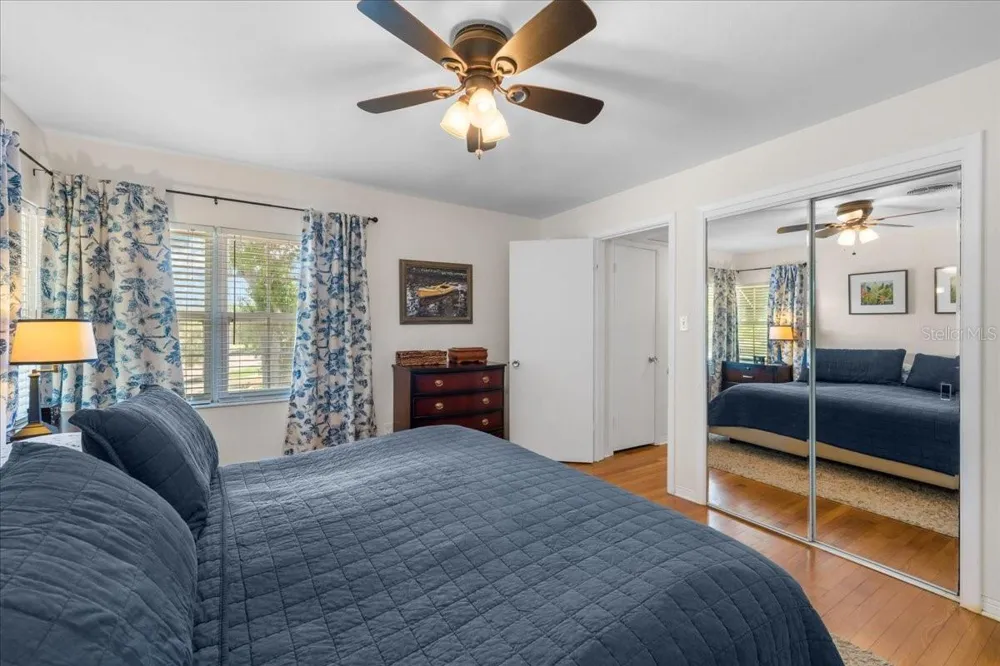 3528 FOSTER HILL DRIVE St Petersburg, FL 33704