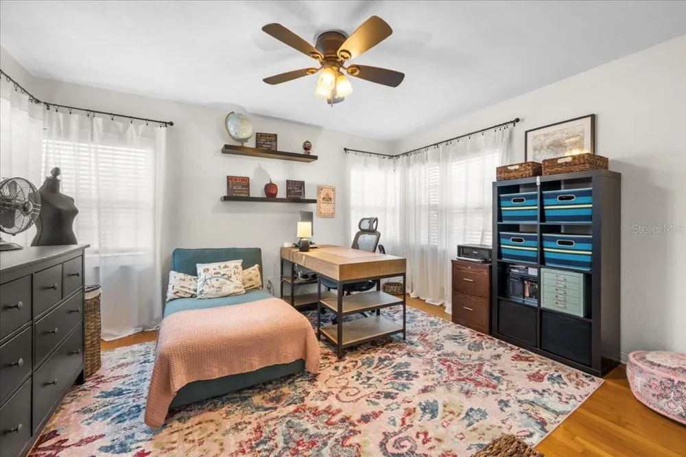 3528 FOSTER HILL DRIVE St Petersburg, FL 33704