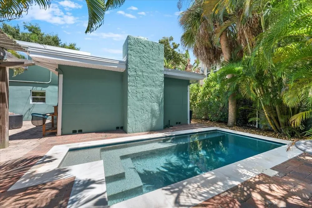 3528 FOSTER HILL DRIVE St Petersburg, FL 33704