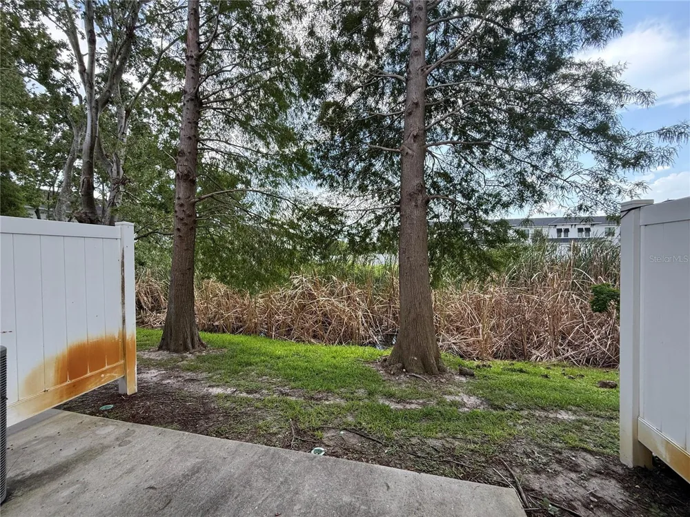 4951 WHITE SANDERLING COURT Tampa, FL 33619