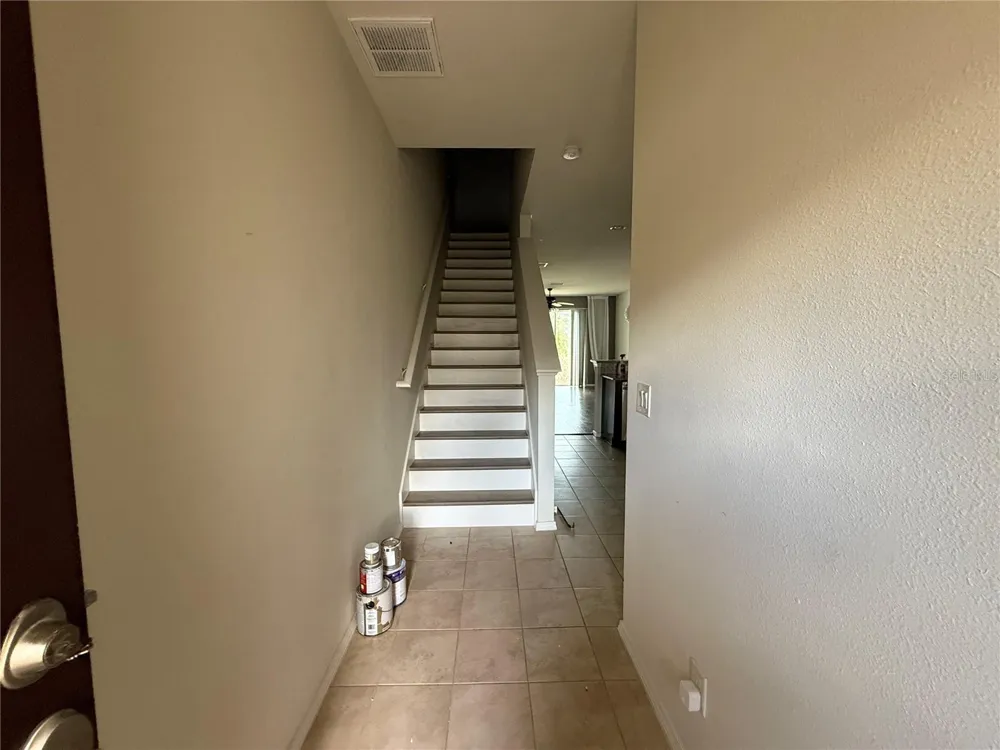4951 WHITE SANDERLING COURT Tampa, FL 33619
