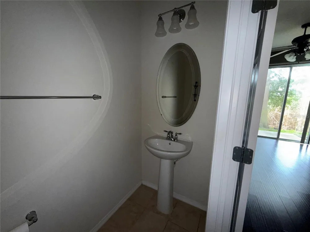4951 WHITE SANDERLING COURT Tampa, FL 33619