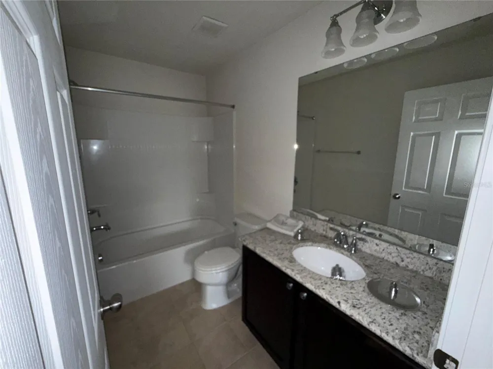 4951 WHITE SANDERLING COURT Tampa, FL 33619