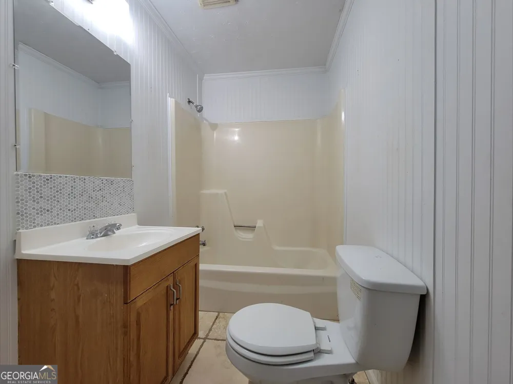 309 N Broad ST Winder, GA 30680