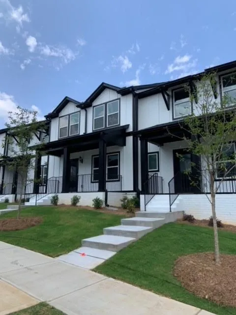 908 Sweetwater Grove Woodstock, GA 30188