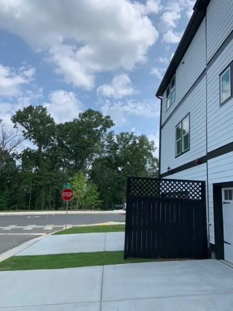 908 Sweetwater Grove Woodstock, GA 30188