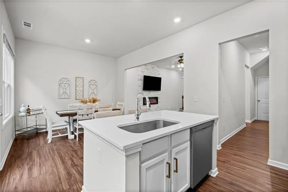 469 Bishop Lane Woodstock, GA 30188